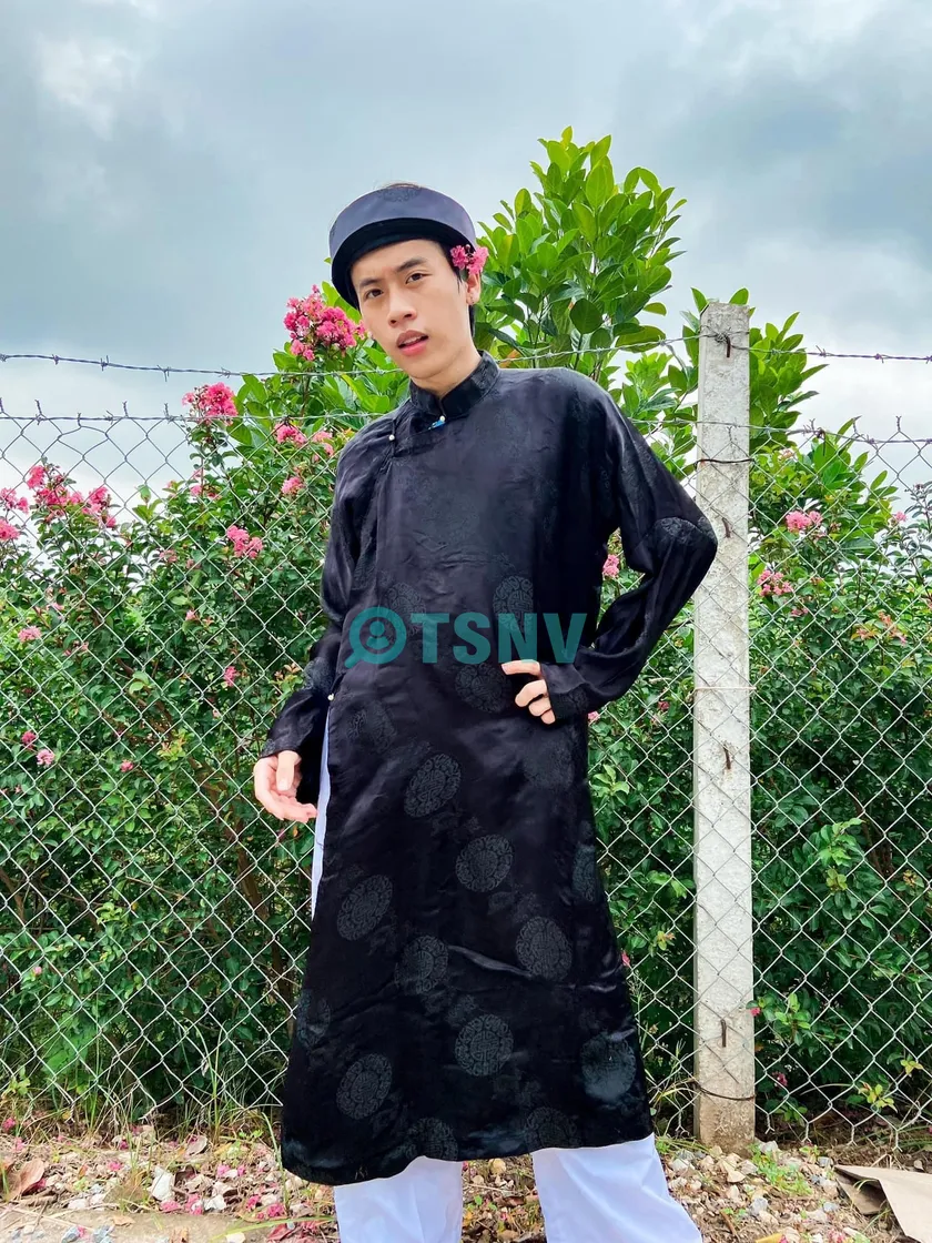 TikToker Phạm Vinh là ai